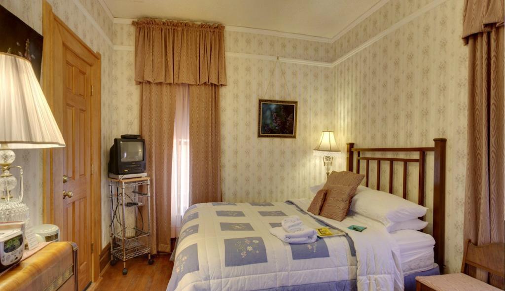 هانيبال Garden House Bed And Breakfast الغرفة الصورة